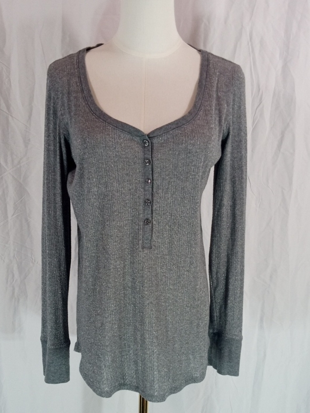 Victoria's Secret Gray Ribbed Long-Sleeve Henley Size L